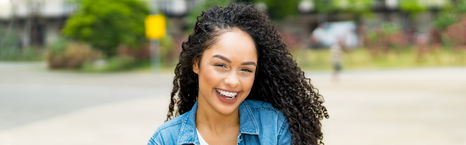 Clear Aligners Or Metal Braces? Here's How To Choose 